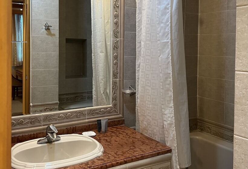 Отель International Changwon