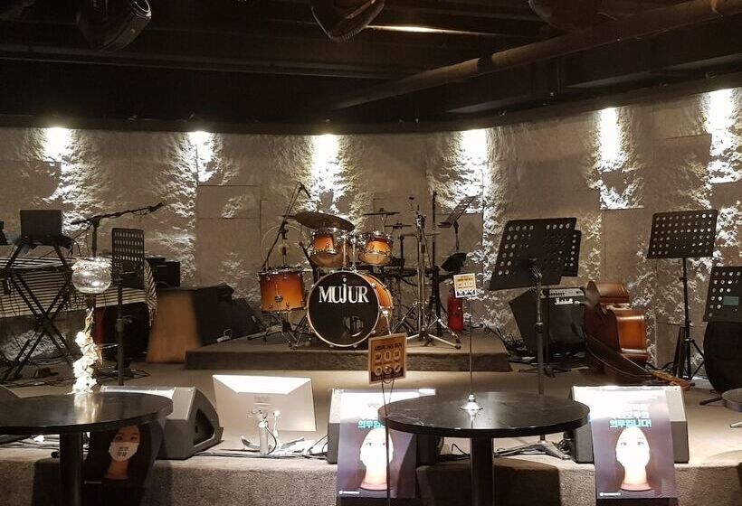 Отель International Changwon