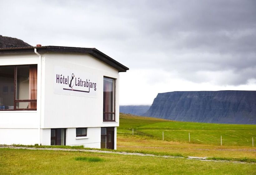هتل Latrabjarg