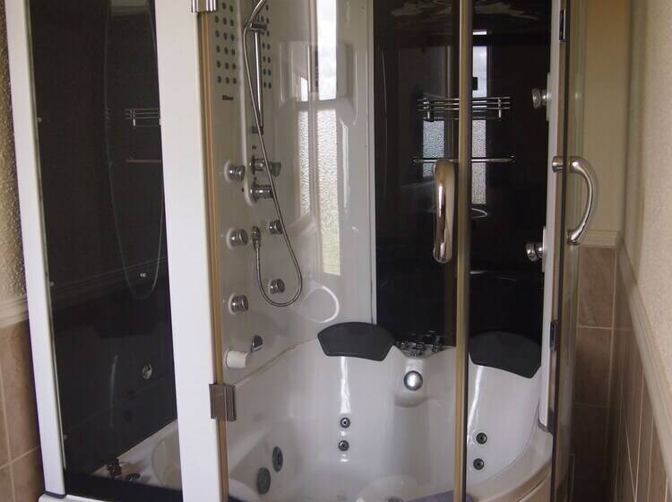 Отель Manor Views Nz