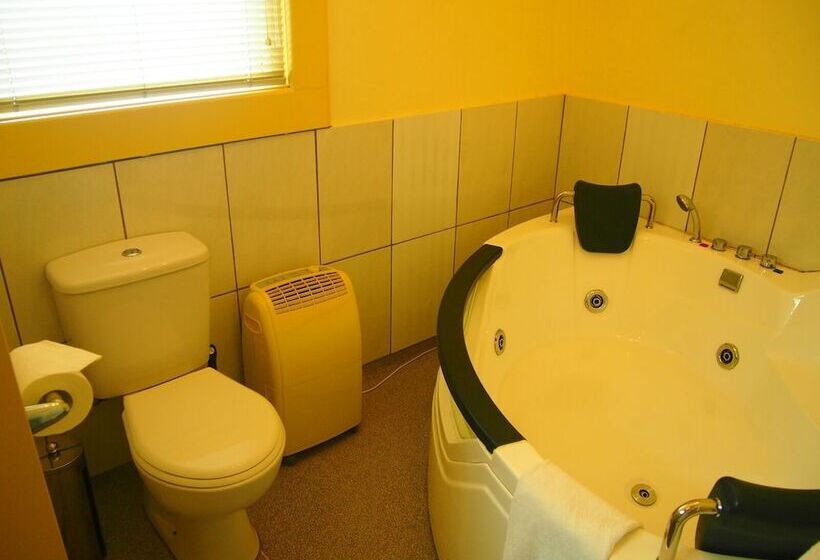 Отель Manor Views Nz