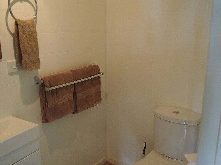 Отель Manor Views Nz