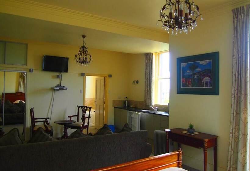 Отель Manor Views Nz