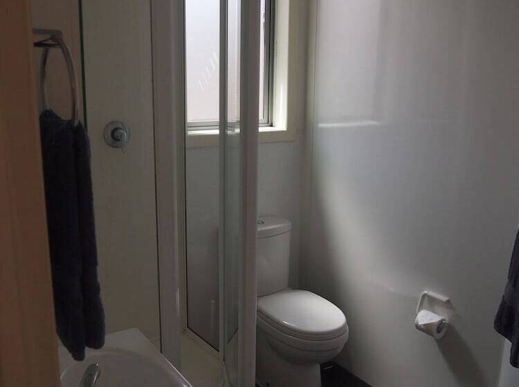 Отель Manor Views Nz