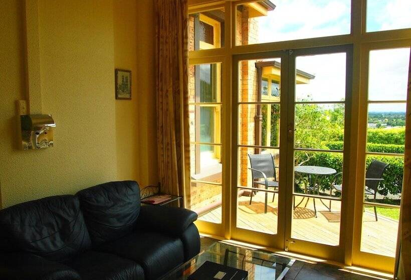 Отель Manor Views Nz