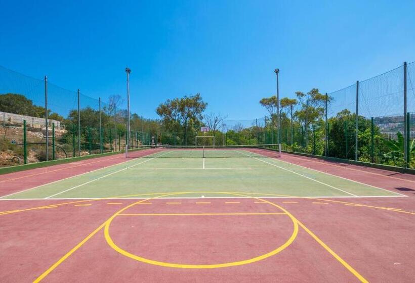 هتل Mellieha Holiday Centre