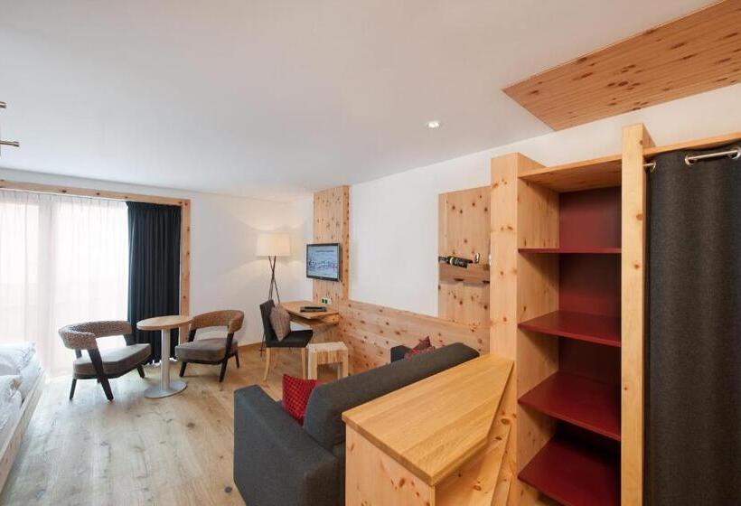 Mondschein Hotel And Chalet