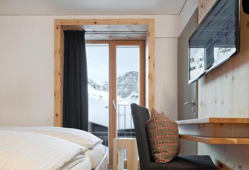 Mondschein Hotel And Chalet