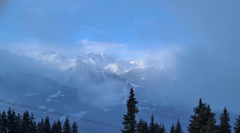 ホテル Montjola Nova