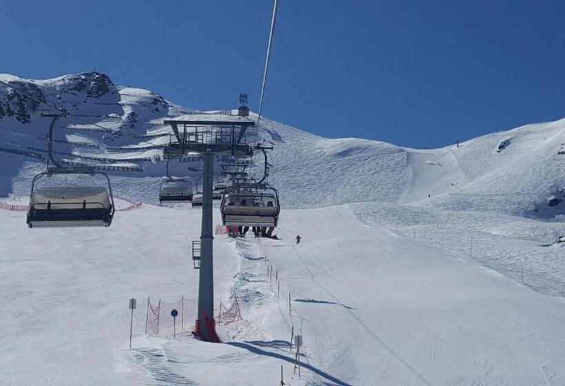 ホテル Montjola Nova