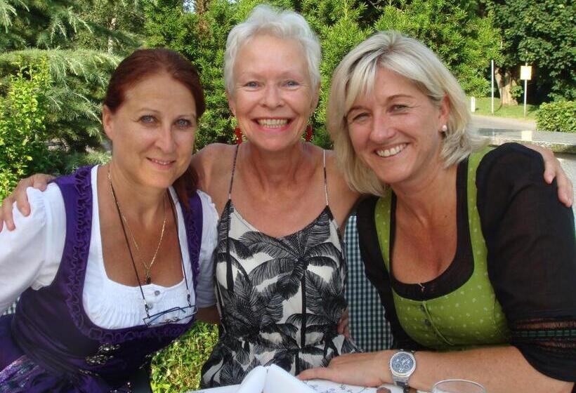 ホテル Montjola Nova