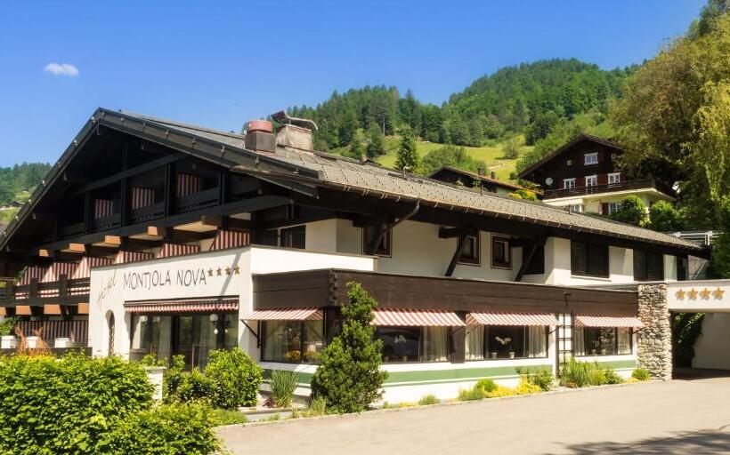 ホテル Montjola Nova