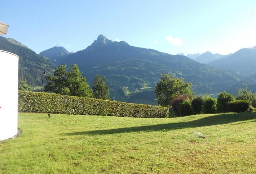 ホテル Montjola Nova