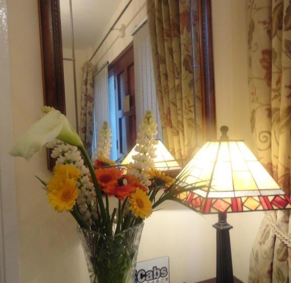 ホテル Orley House B&b