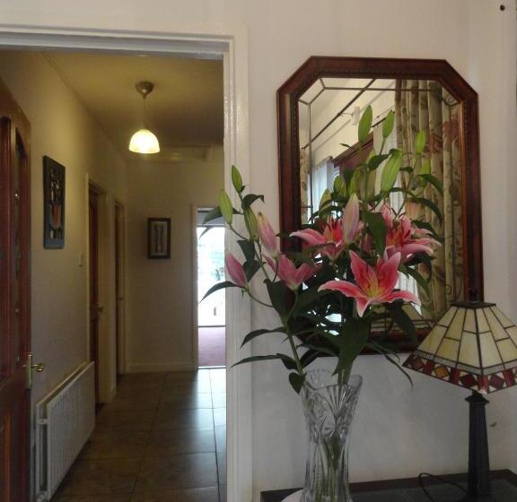 ホテル Orley House B&b