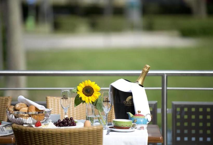 Pannonia Hotel Garni