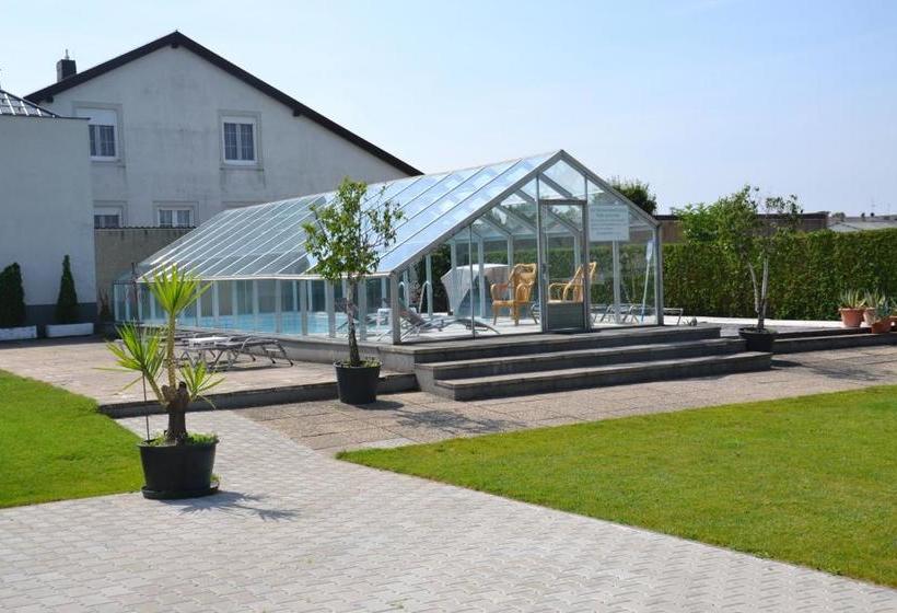 Pannonia Hotel Garni