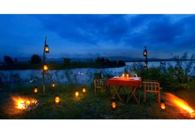 ホテル Parikalp New