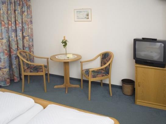 مبيت وإفطار Pension Rössle