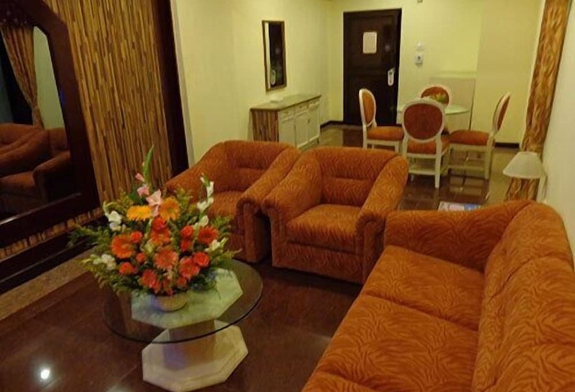 ホテル Poonja International