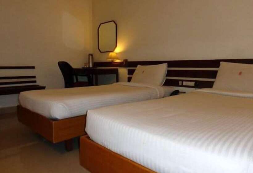 ホテル Poonja International