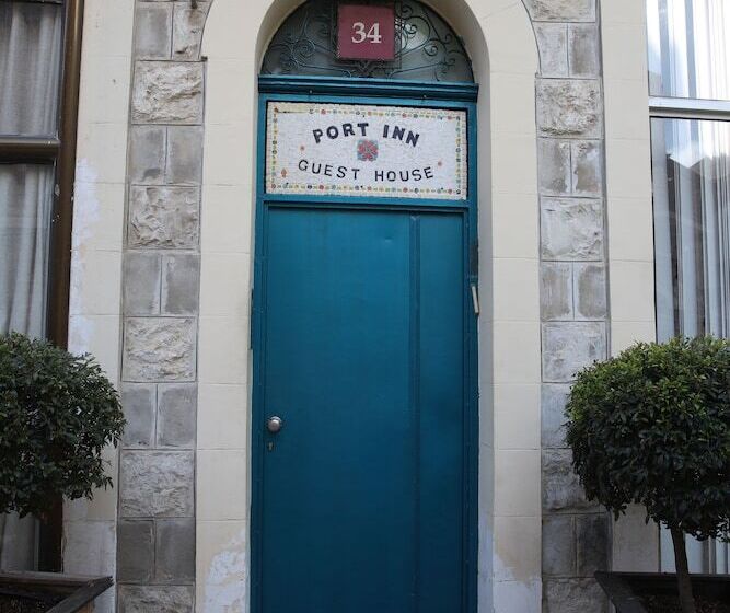 Отель Port Inn