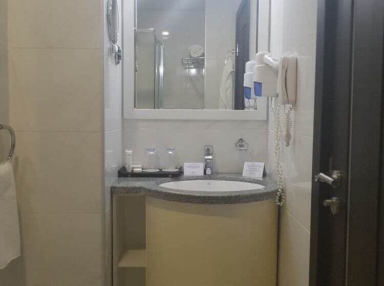 هتل Ramada By Wyndham Bishkek Centre