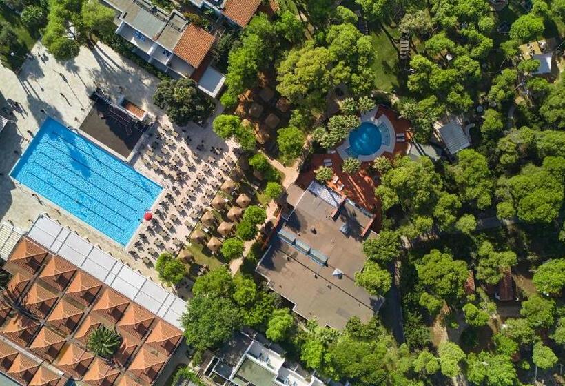 هتل Robinson Apulia  All Inclusive