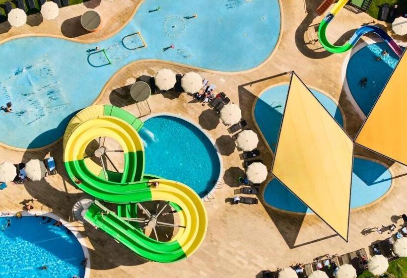 هتل Robinson Apulia  All Inclusive