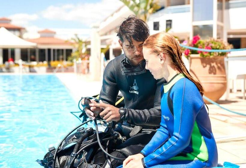 호텔 Robinson Apulia All Inclusive