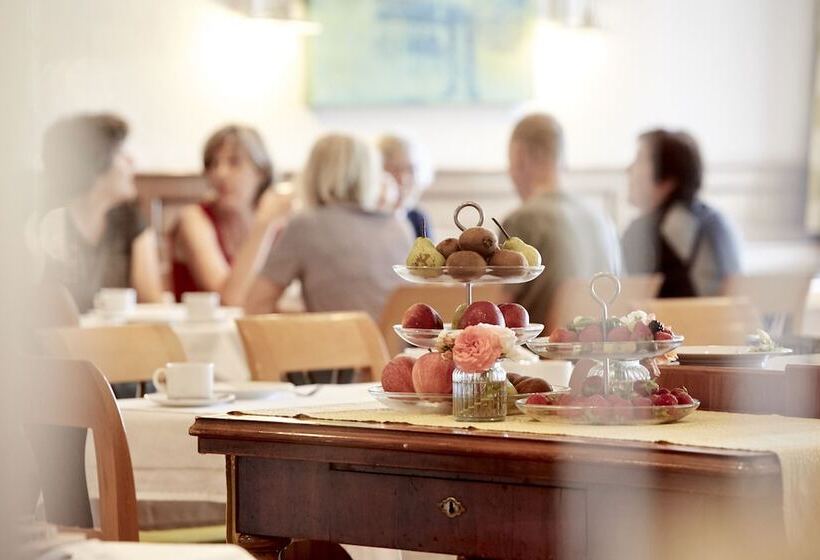 酒店 Seewirt & Haus Attila