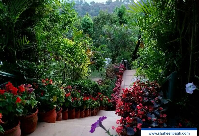 בית מלון כפרי Shaheen Bagh   A Luxury Resort & Spa