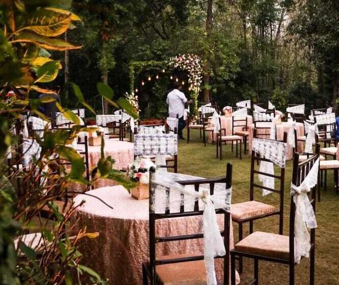 בית מלון כפרי Shaheen Bagh   A Luxury Resort & Spa