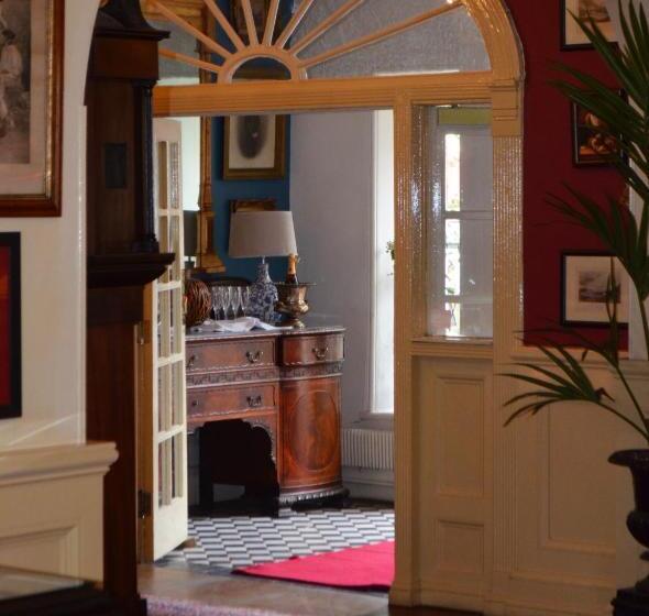 호텔 The Listowel Arms