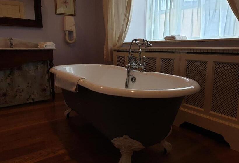 호텔 The Listowel Arms