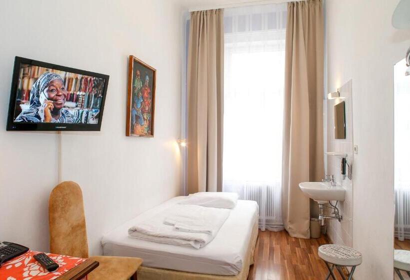 هتل Very Central, 5 Min To City Center, Self Check In