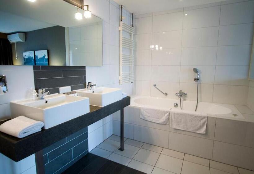 בית מלון כפרי Van Der Valk Drachten