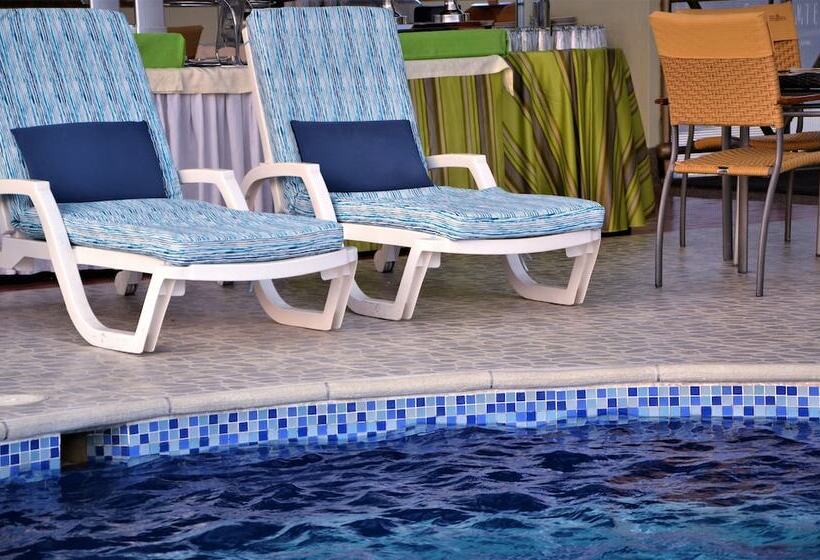 Отель Villavicencio Plaza