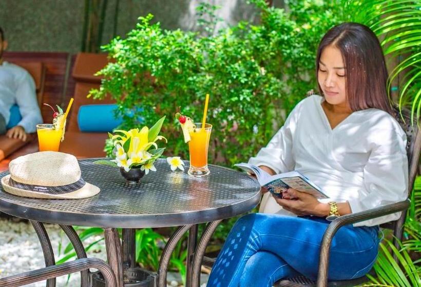 Hotel White Mansion 白色公馆