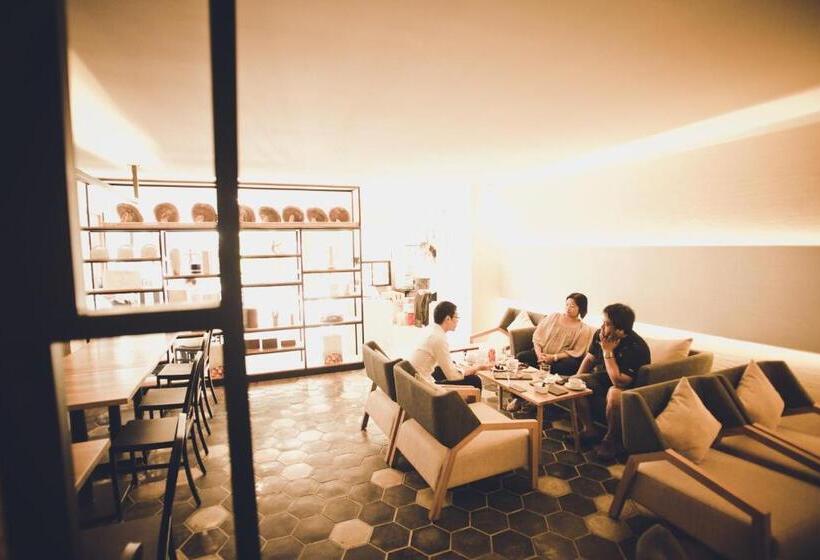 Hotel White Mansion 白色公馆