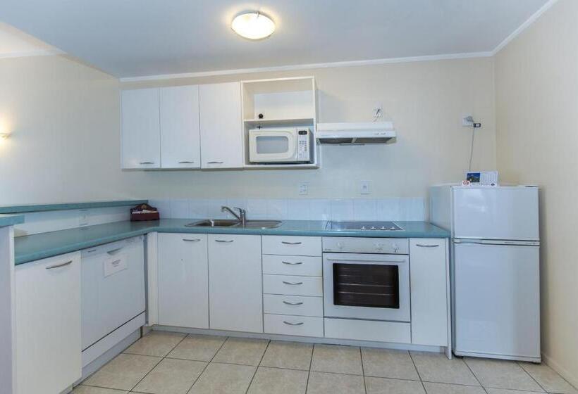 מוטל Fernhill Motor Lodge