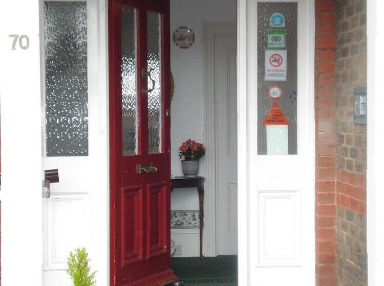 Пансион Masslink Guest House