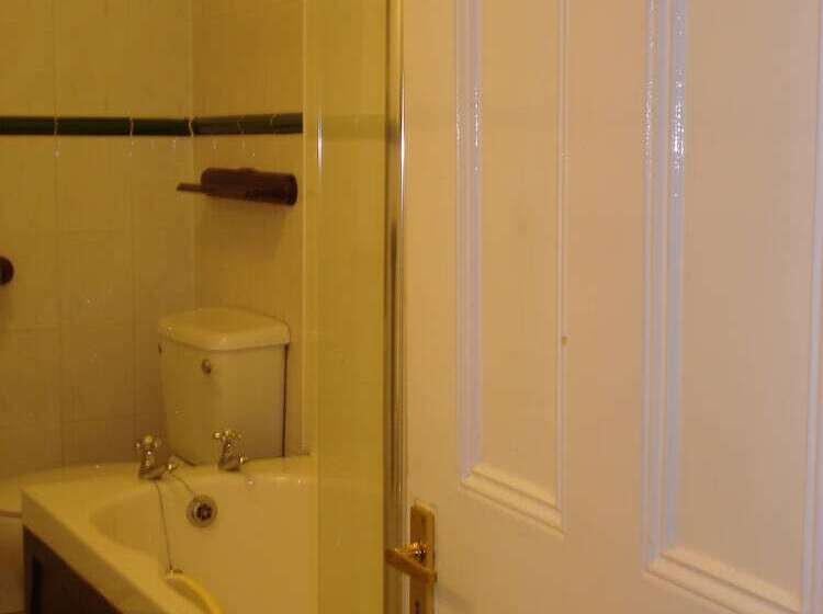 Пансион Masslink Guest House