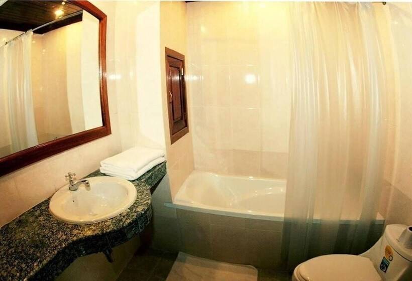 پانسیون Mom's Guesthouse