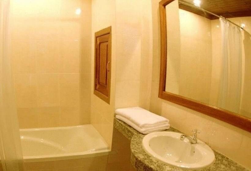 پانسیون Mom's Guesthouse