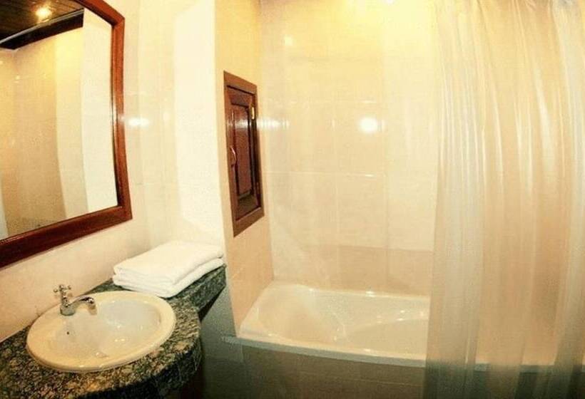 پانسیون Mom's Guesthouse