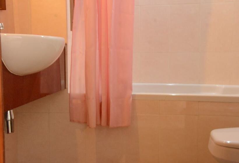 پانسیون Mom's Guesthouse