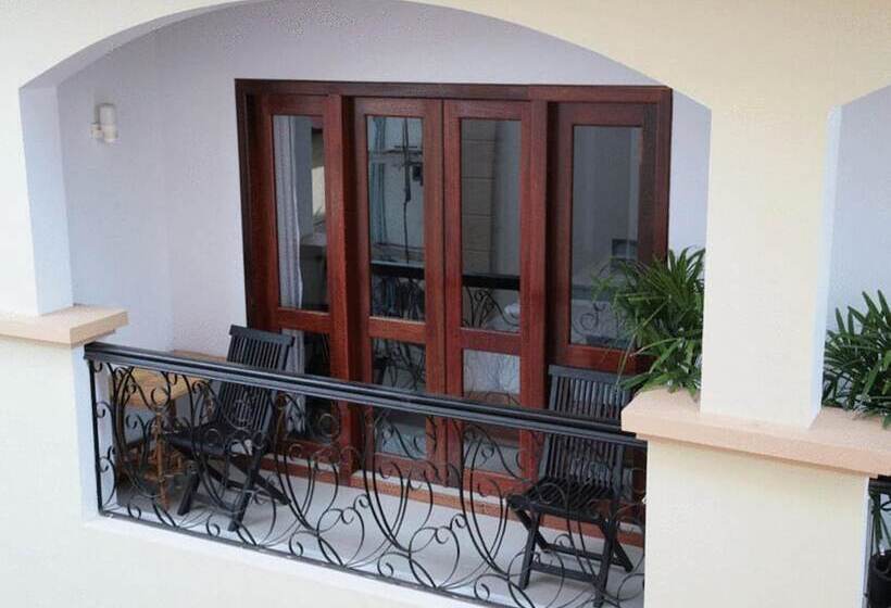 پانسیون Mom's Guesthouse