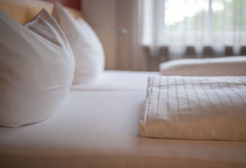 بنسيون Schäfle Landgasthof