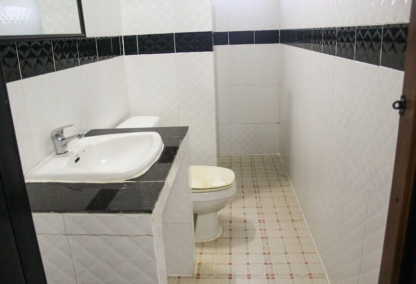 پانسیون Tropical Breeze